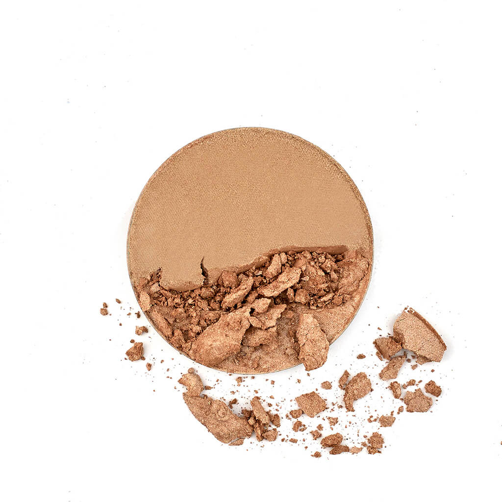 Stargazer Eyeshadow - Champagne Swatch