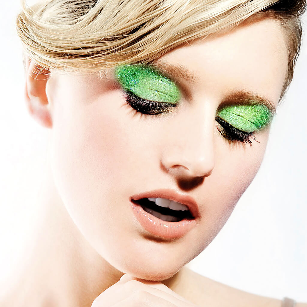 glitter eyedust 101 model - Stargazer