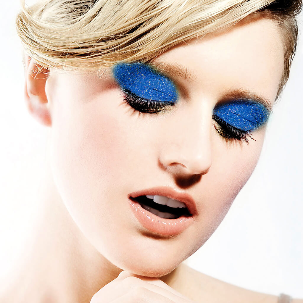 glitter eyedust 102 model - Stargazer